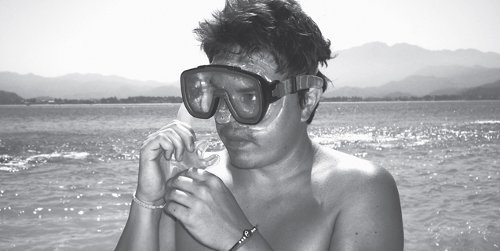 Päiväannos: Moonface – Faraway Lightning