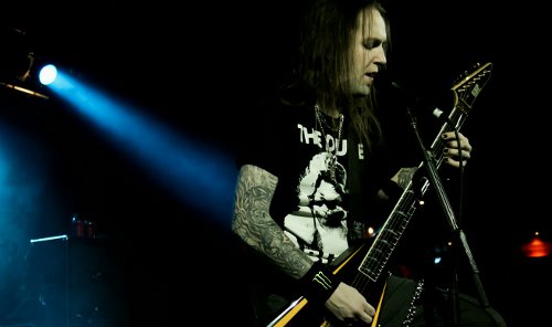 Laiho viimein ulos sairaalasta, Bodom siis saapuu Ilosaareen