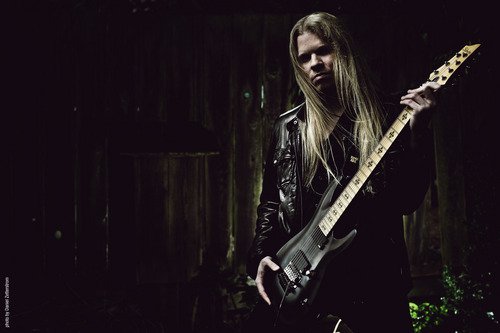Nevermore-kitaristi Jeff Loomis tuo kiertueensa Suomeen