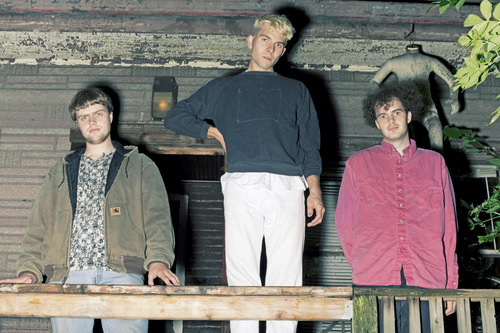 Punk-trio Naomi Punk saapuu Semifinaliin